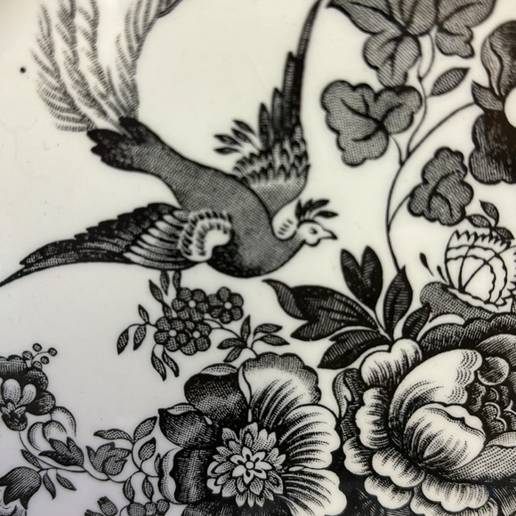 Pair of Royal Stafford Toile Dinner Plates - Picture 4 of 7